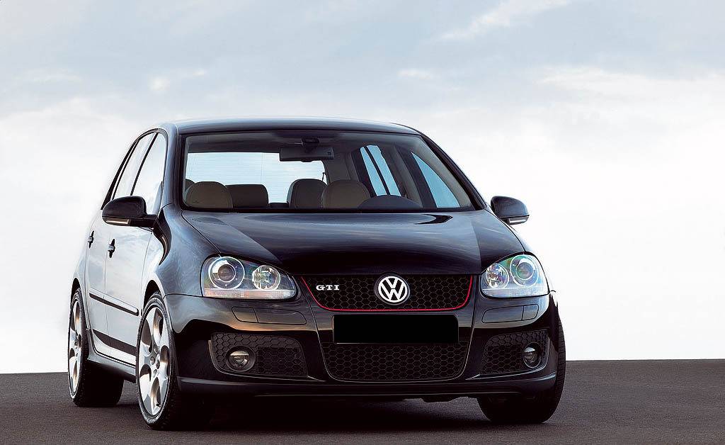 FARI ANTERIORI ADATTI PER VW GOLF 5 LOOK GTI DESIGN SPORTIVO