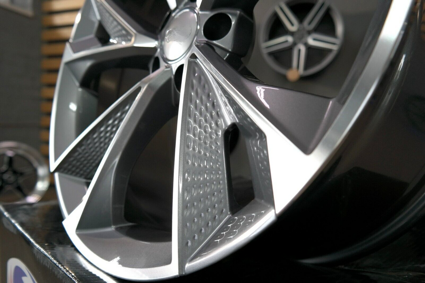 SUITABLE for Audi A4 A5 A6 A7 A8 New 21 inch 5x112 RS7 Style Gloss Grey Wheels 