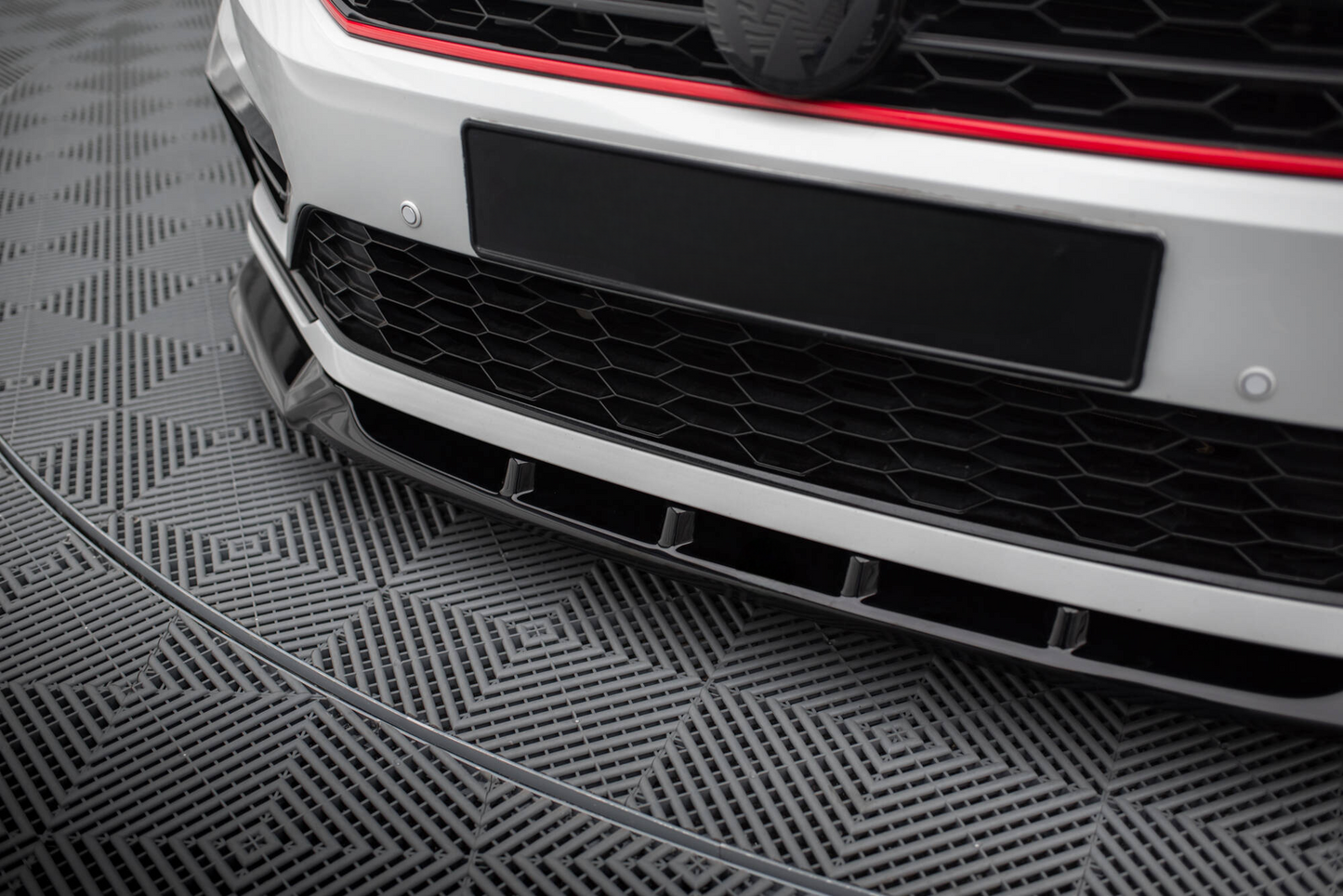 COMPATIBLE SPLITTER FOR V.1 VOLKSWAGEN PASSAT GT B8 FACELIFT USA 