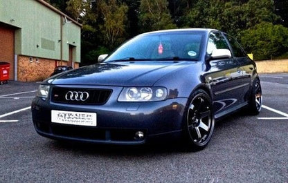 🔥SET DI FARI ANTERIORE ADATTO PER AUDI A3 2000-2003 NERO🔥