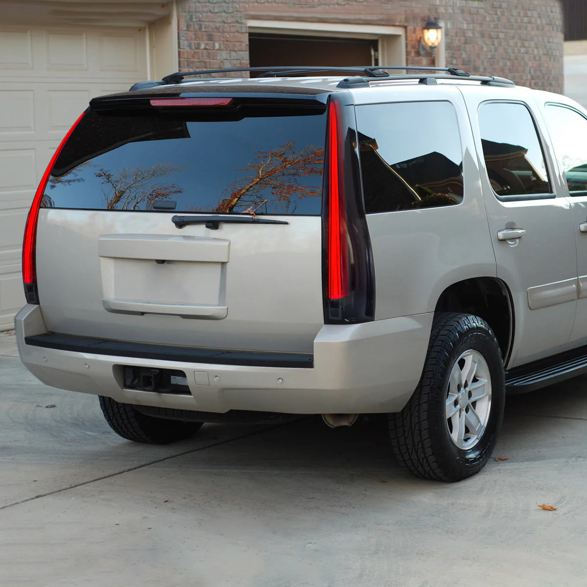 Luci posteriori suburbane GMC Yukon Tahoe 2007-2014 ABS, PMMA, materiale VETRO YAB-GMC-0156B