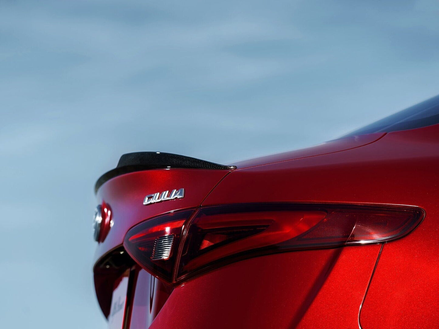 SPOILER COFANO ADATTO PER ALFA ROMEO GIULIA 2015-2021 DESING SPORTIVO Carbon Look