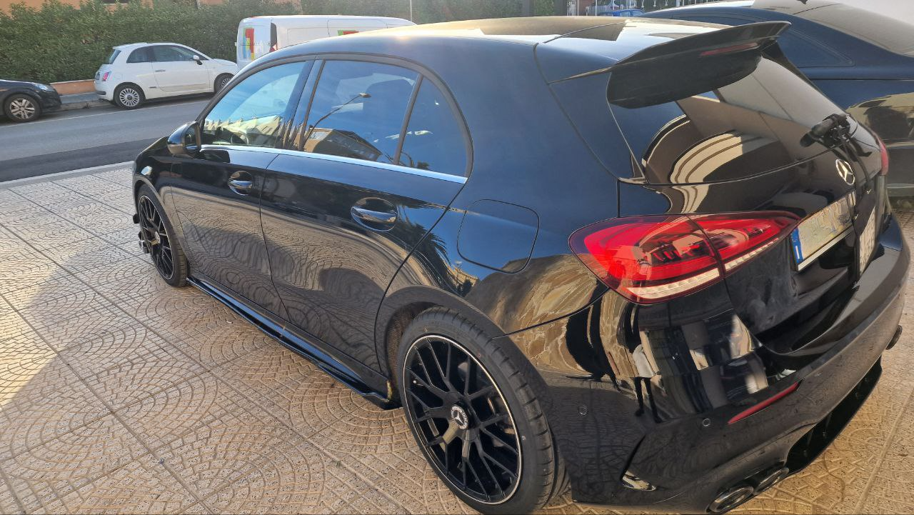 SOTTO MINIGONNE ADATTE PER MERCEDES CLASSE A W177 V177 LOOK NERO LUCIDO