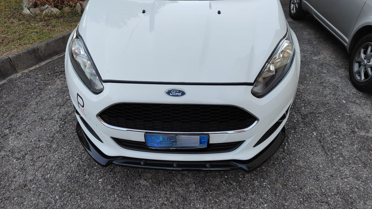 SPLITTER ADATTO PER FORD FIESTA MK7 FL 2012-2017 STANDARD LOOK NERO LUCIDO