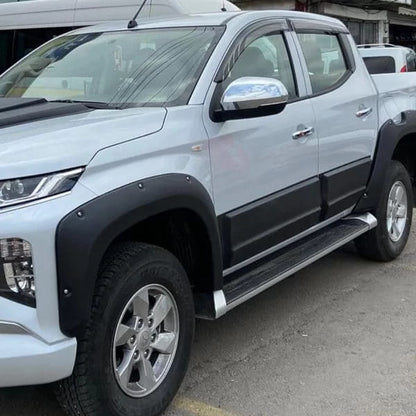 PROTEZIONE PORTIERE ADATTE PER MITSUBISHI TRITON L200 2015+ LOOK NERO OPACO