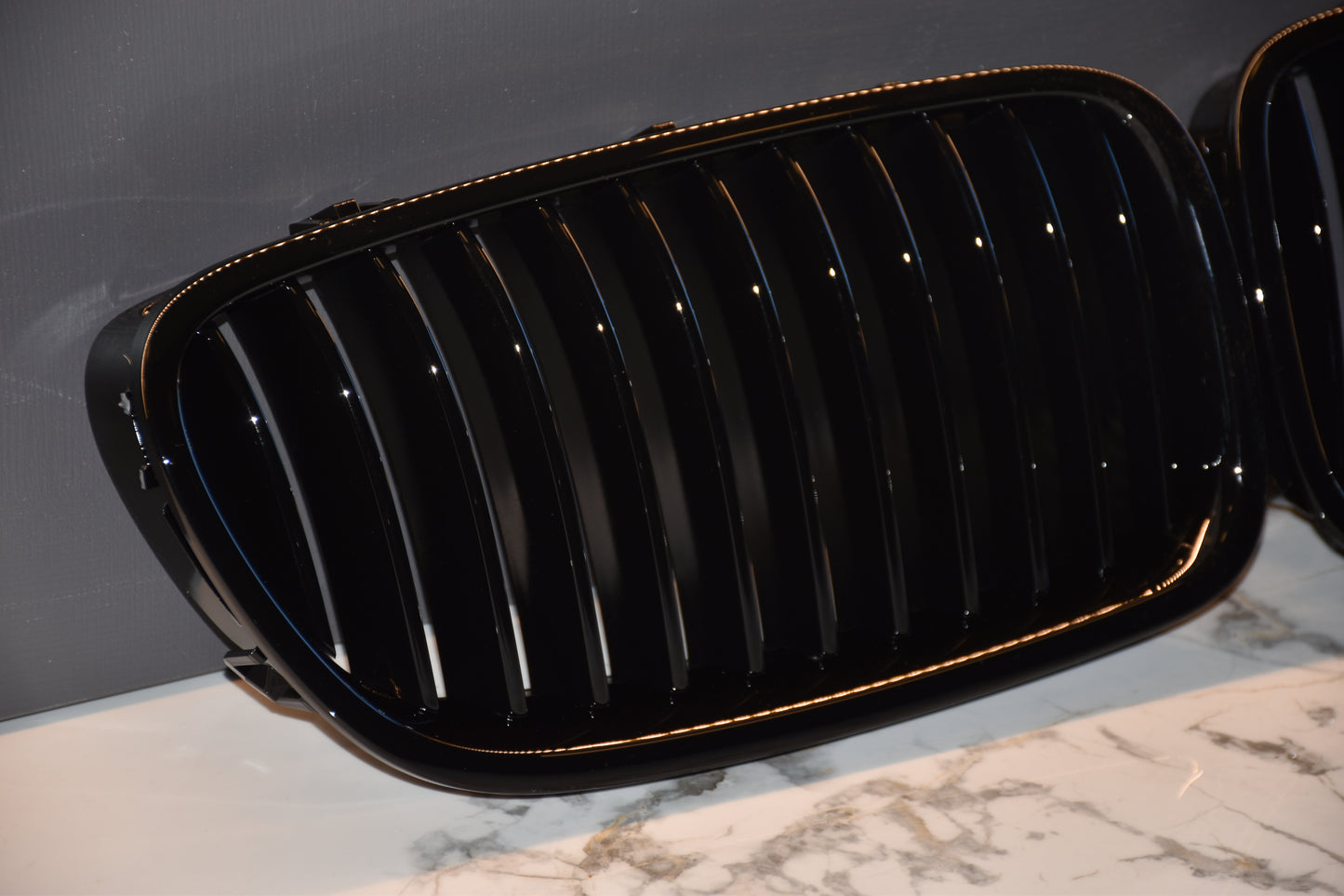 GRIGLIA ADATTA PER BMW SERIE 5 F10 F11 SINGOLA FASCIA LOOK NERO LUCIDO