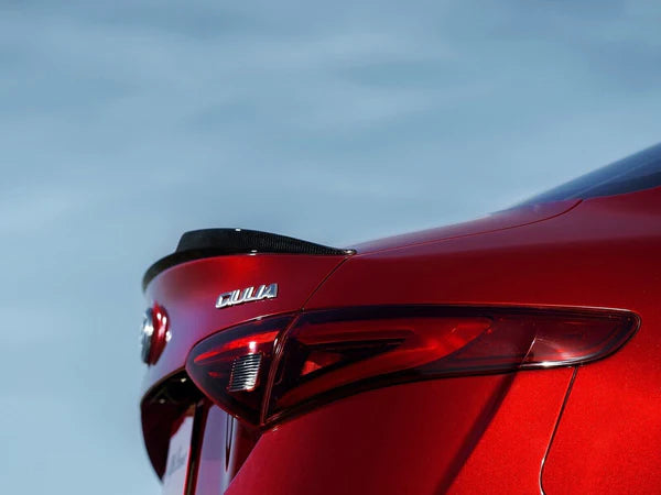 🔥SPOILER ADATTO PER ALFA ROMEO GIULIA 2015-2021 DESING SPORTIVO.🔥