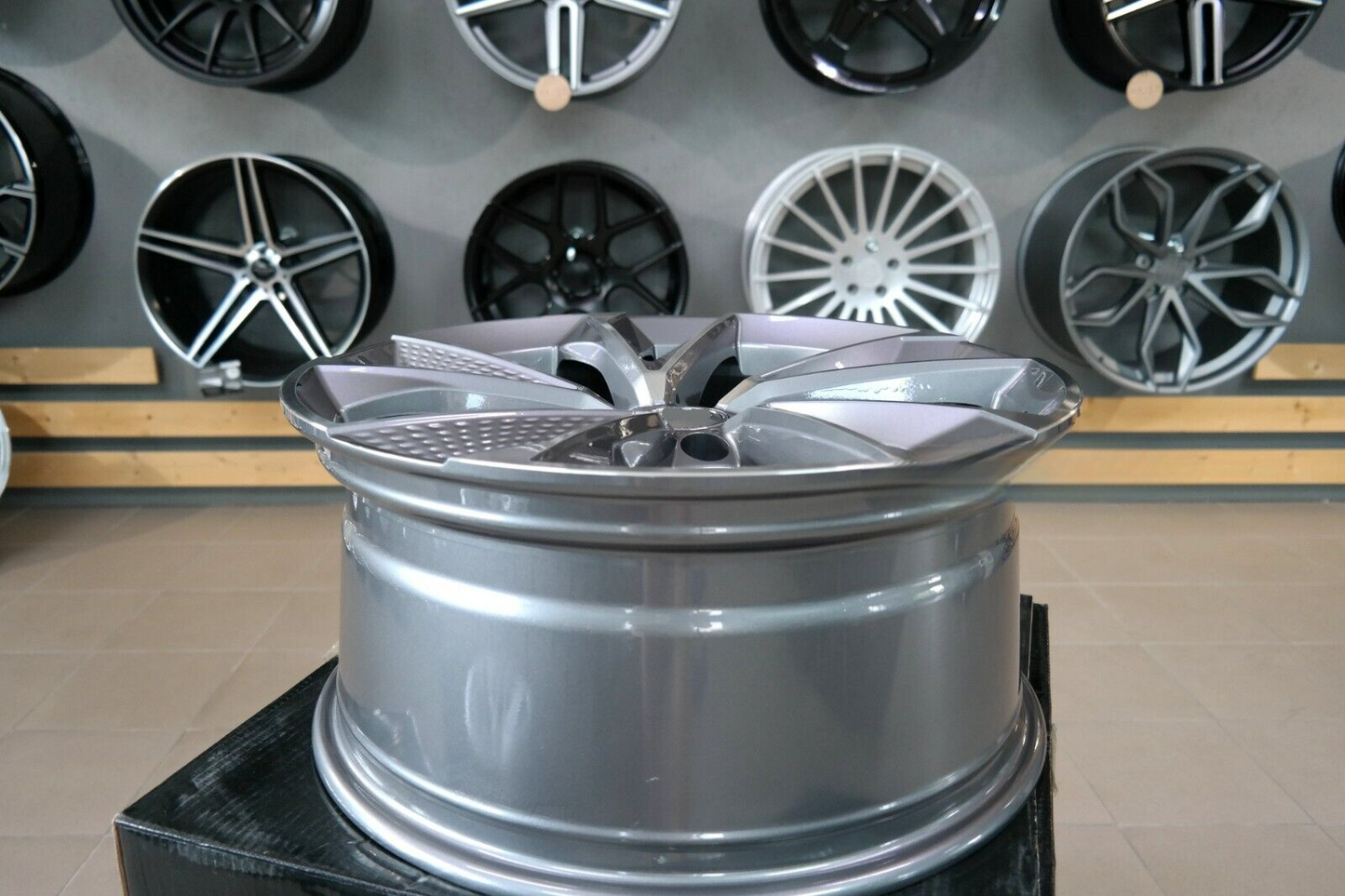 SUITABLE for Audi A4 A5 A6 A7 A8 New 21 inch 5x112 RS7 Style Gloss Grey Wheels 