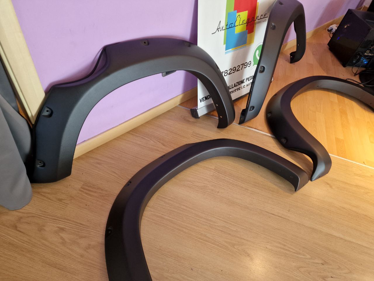 ART. 1076 PARAFANGHI MERCEDES CLASSE X W470 2017+ NERO OPACO