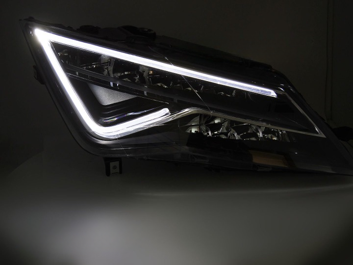 💕 Fari Anteriori Adatti per Seat Leon III 5F 12-20 Full LED DRL 💕