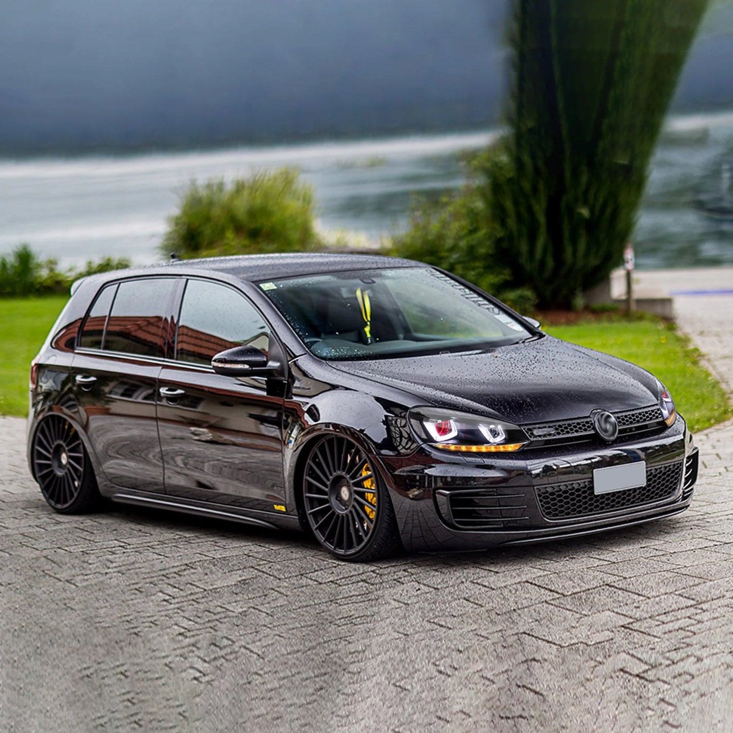 Fari Demon Eye con 2 lampadine LED D2S per Volkswagen Golf 6 / MK6 2010-2014