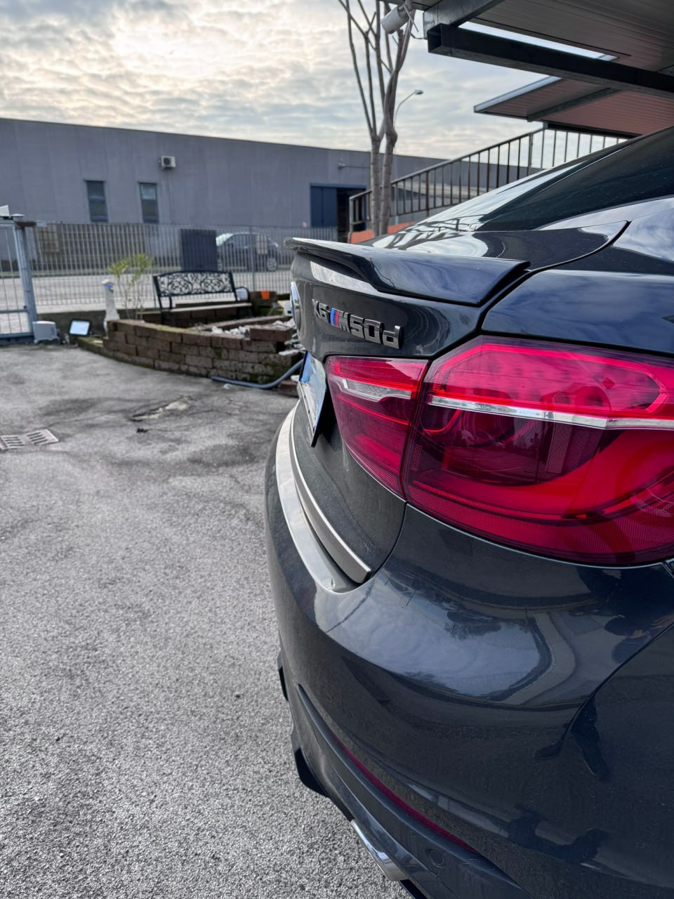 SPOILER POSTERIORE ADATTO PER BMW X6 F16 2014-2019 LOOK M DESIGN GREZZO