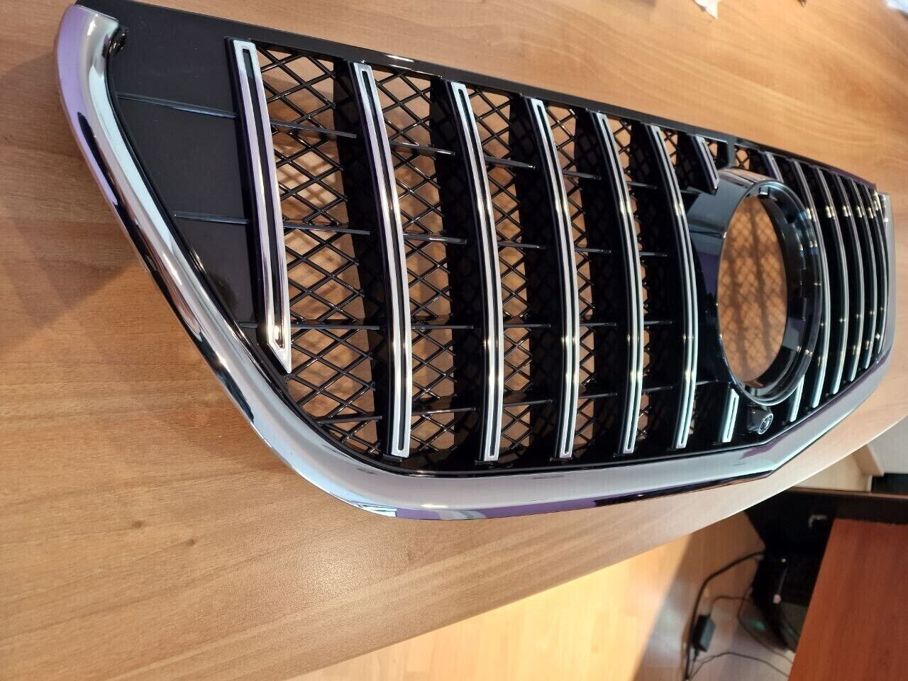 FRONT GRILLE FOR MERCEDES VITO W447 2014-2019 GT LOOK CHROME WITH MESH