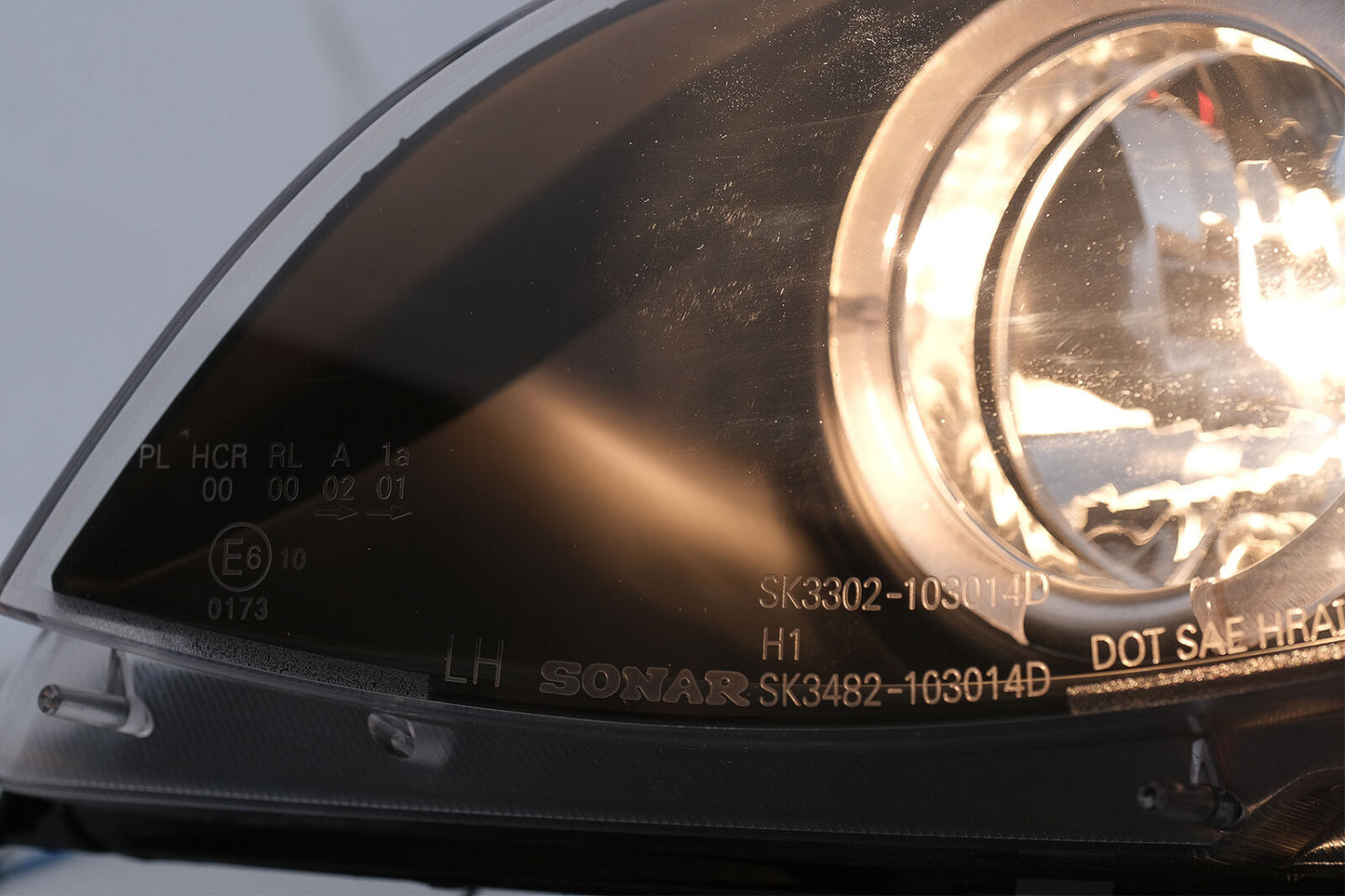 Angel Eyes LED Headlights for BMW E46 01-05 Facelift Sedan Touring - show original titleOriginal text Angel Eyes LED Headlights for BMW E46 01-05 Facelift Sedan Touring