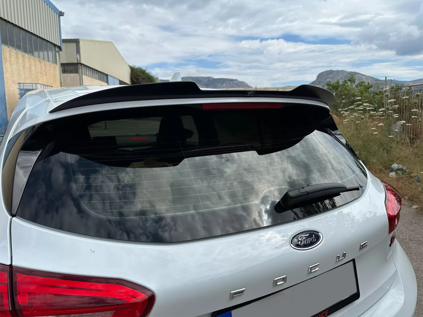 🔥TAPPO SPOILER ADATTO PER FORD FOCUS MK4 (2018+)🔥