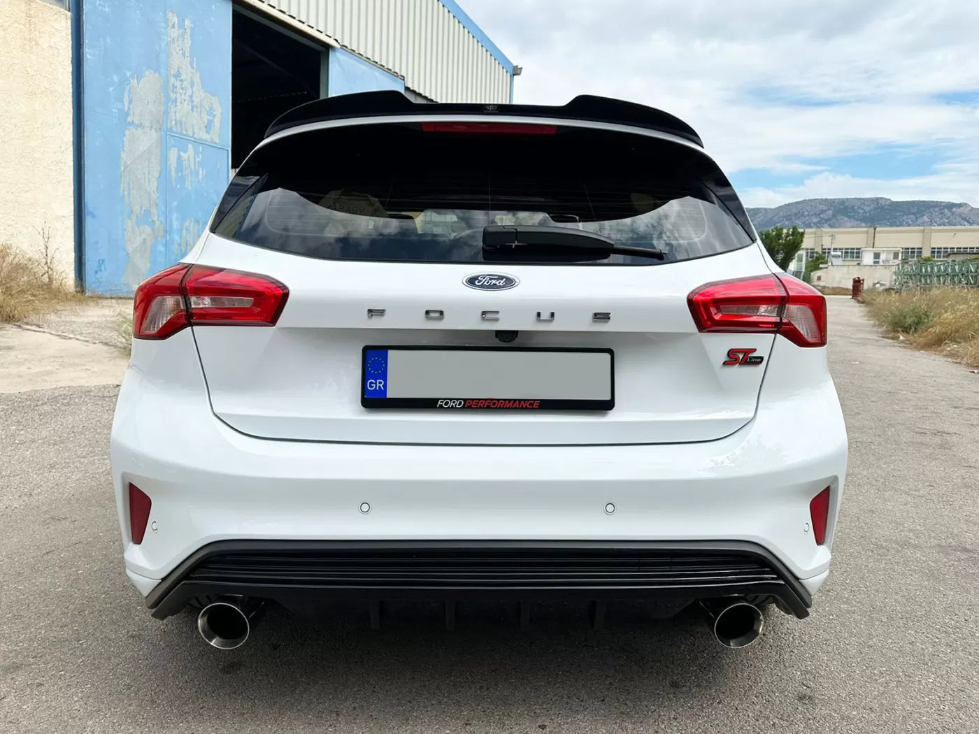 🔥TAPPO SPOILER ADATTO PER FORD FOCUS MK4 (2018+)🔥