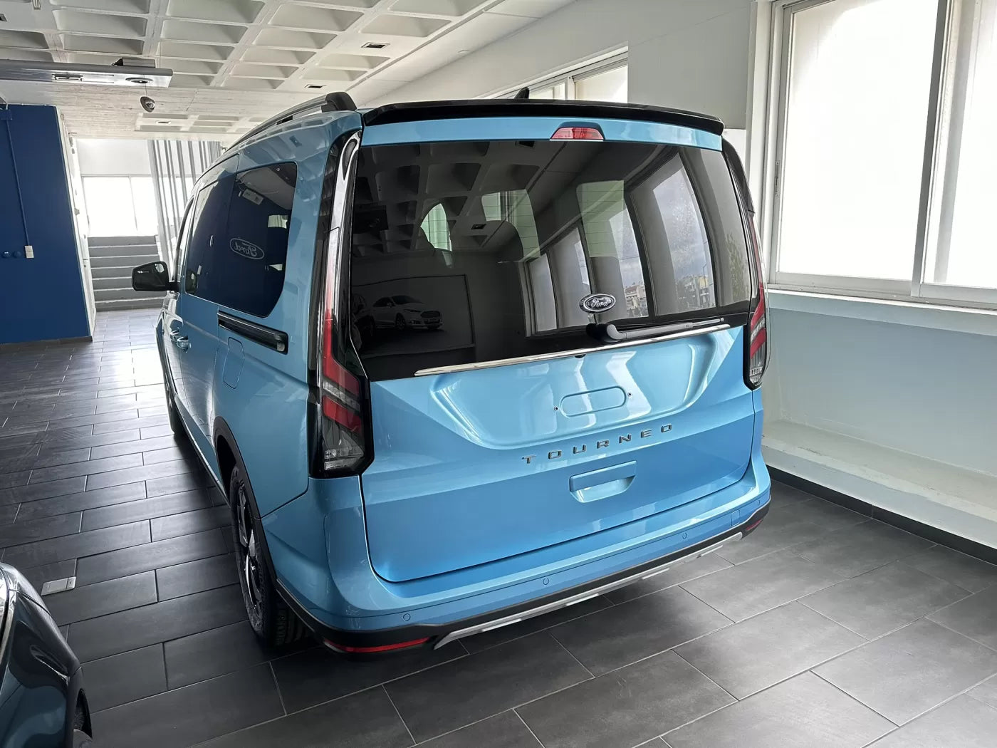 Spoiler Portellone adatto per Ford Tourneo Connect Mk3 2022- / Vw Caddy