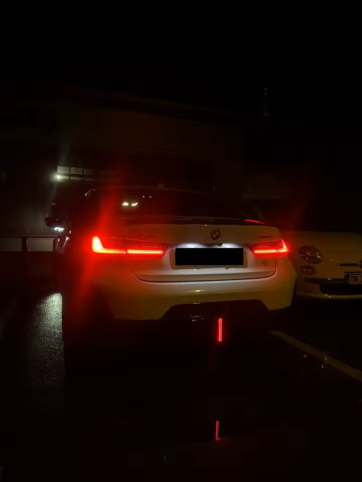 💫Diffusore Posteriore con LED Per BMW Serie 3 G20 M Sport 2023+💫