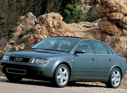 ART.6487  FARI  ANTERIORI  AUDI A4 01.99-11.00 NERI