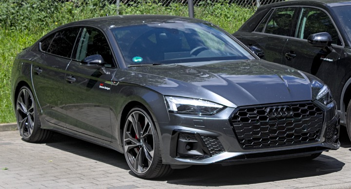 ART.4561  COPERCHIO FANALE FENDINEBBIA AUDI A5 F5 19-23