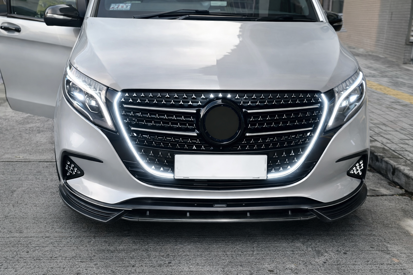 💫ART.8101 Griglia Radiatore LED Stile M Pre-Facelift per M.Benz Vito Metris W448 💫