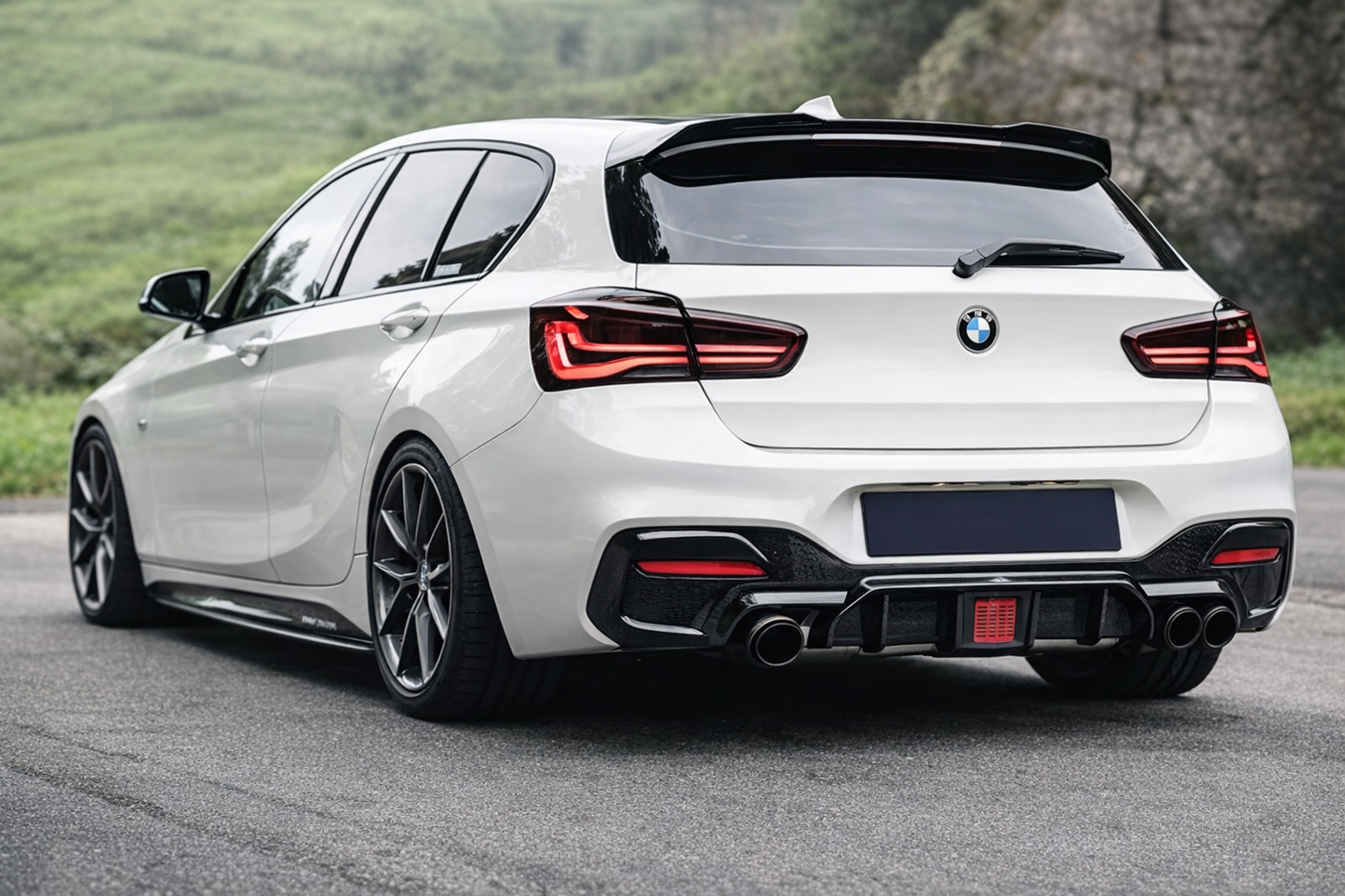 💫ART.8147 Diffusore Posteriore Look M Sport BMW F20 2015-2019 Nero Lucido💫