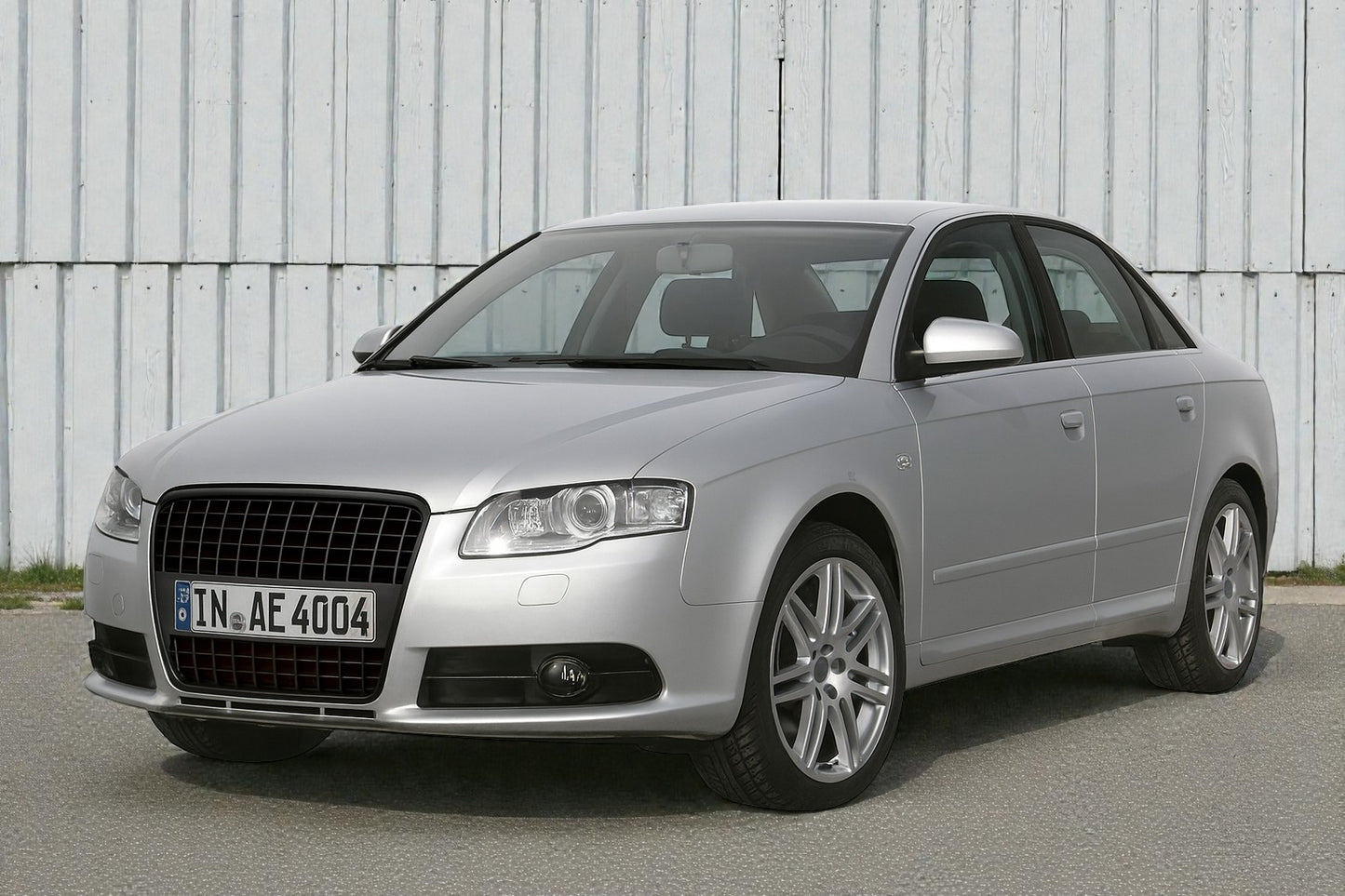 ✨ART.5592 GRIGLIA SPORTIVA NERA LUCIDA adatta ad AUDI A4 B7 04-08T✨