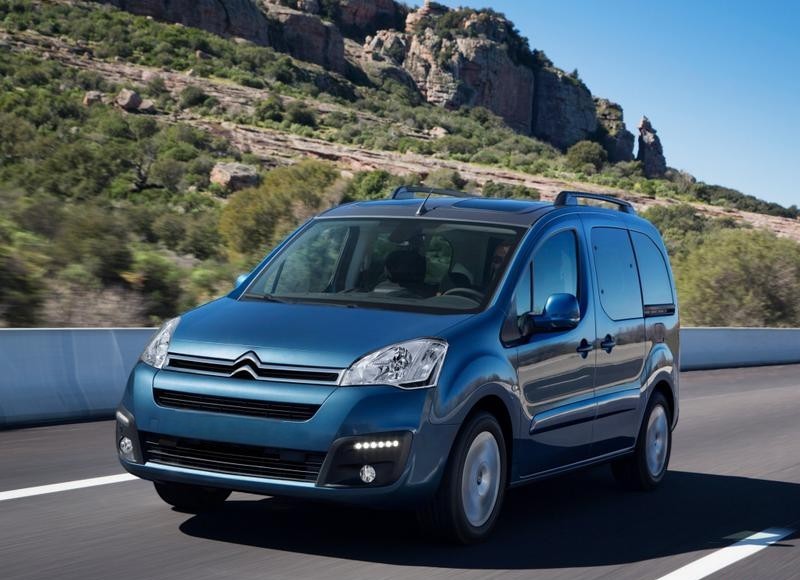 ⭐KIT 4 DISTANZIALI 16+20mm NERO ADATTO PER CITROEN Berlingo 5 fori dal 2015⭐