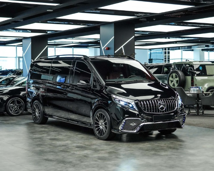 ART.7356  GRIGLIA  Mercedes-Benz W447 CLASSE  V NERO