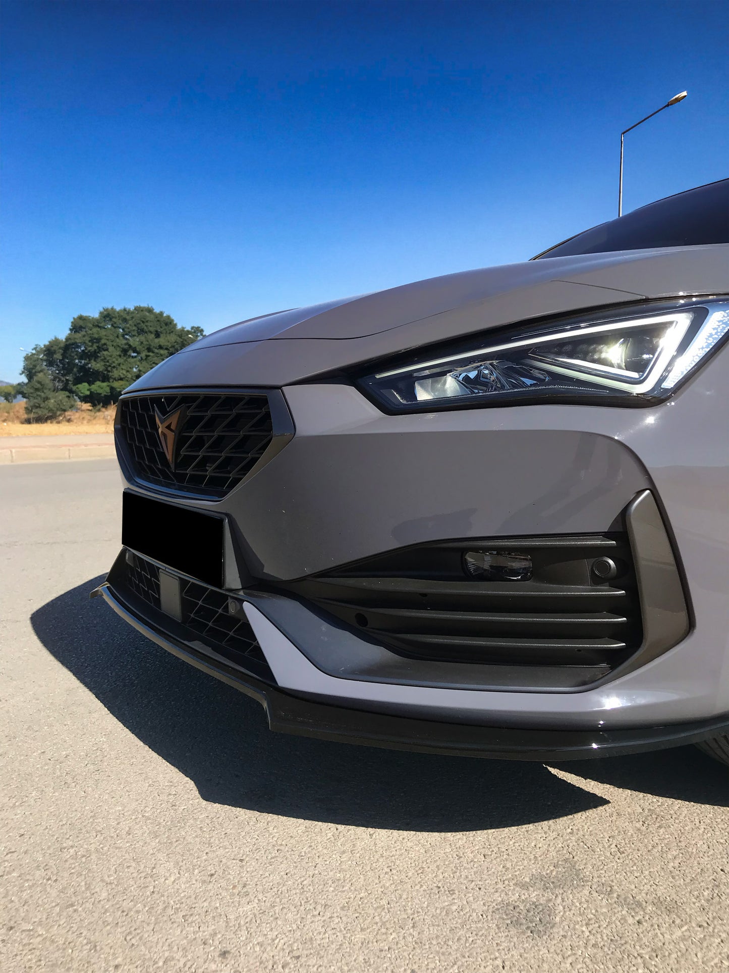 Splitter Anteriore COMPATIBILE PER CUPRA Leon 2020+ Versione 3 Senza ABE TÜV