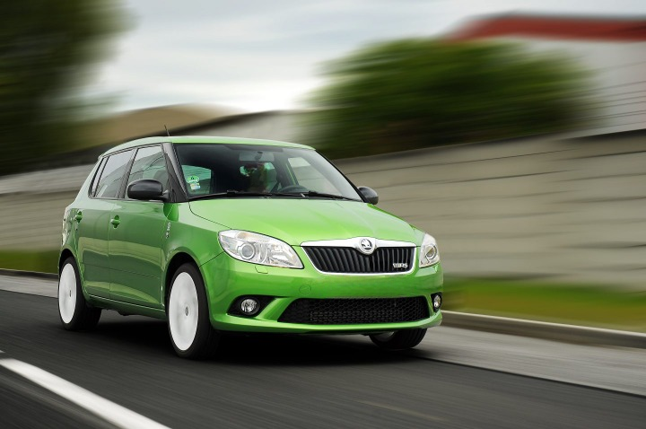 ART.5362 PARAURTI  ANTERIORI SKODA FABIA II 10.10-06.14