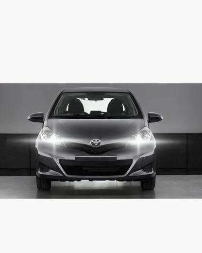 CONVERSIONE FARI FULL LED TOYOTA YARIS MK3 9600 LUMEN 6000K BIANCO CANBUS
