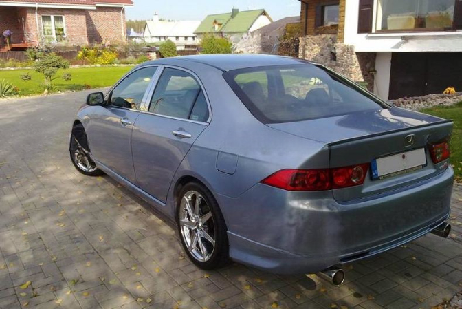 ❤️Spoiler posteriore compatibile con HONDA Accord Berlina 2002–2006❤️