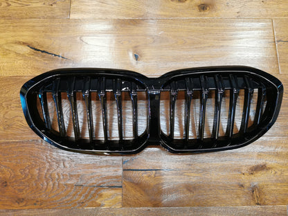 RADIATOR GRILLE KIDNEY GRILLE GLOSS BLACK SINGLE BRIDGE FOR BMW 1 SERIES F40 5