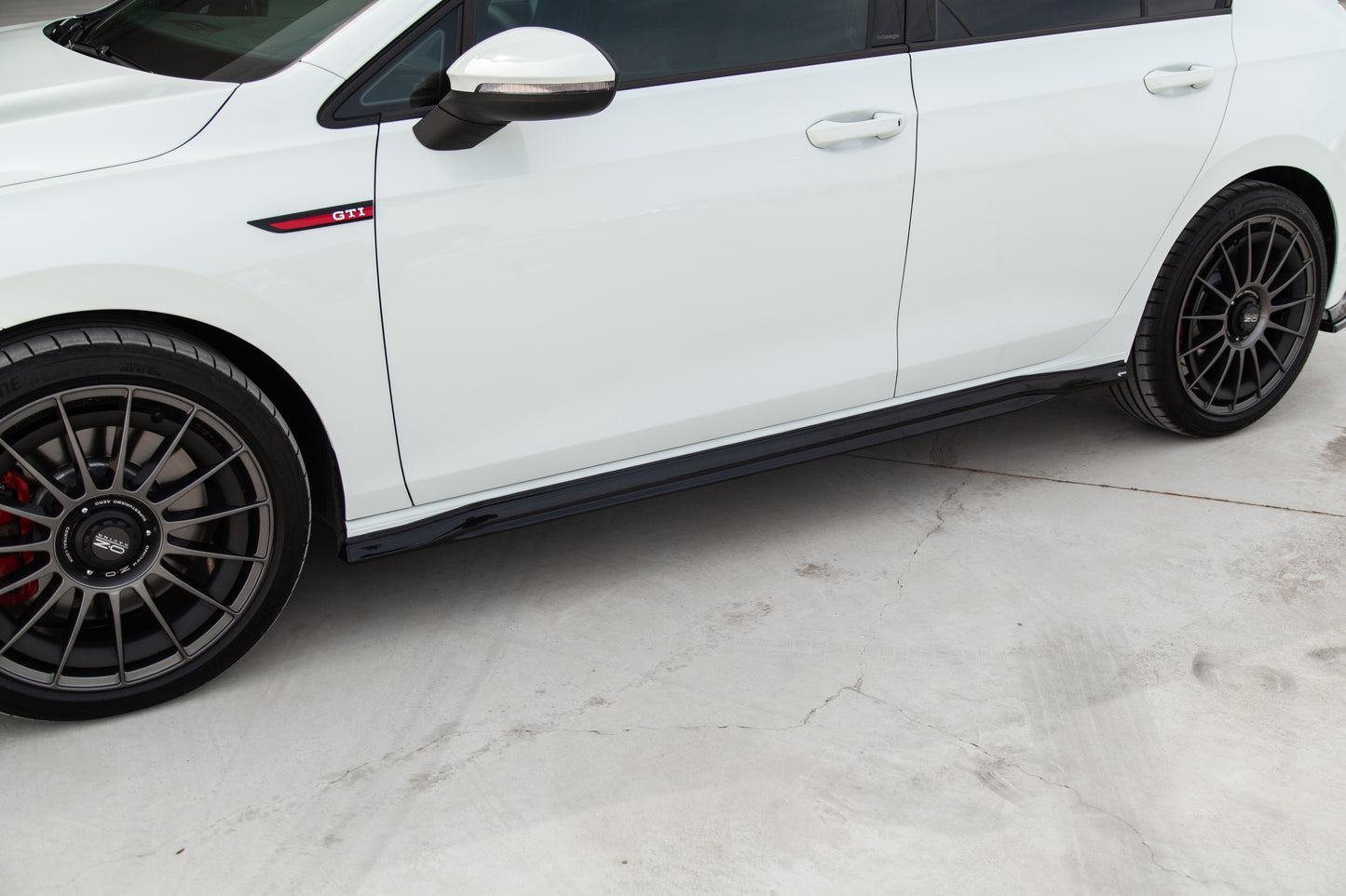Minigonne Laterali vw Golf Mk 8 GTI / GTI Clupsport / GTD / R-Line 2020+ Versione 2