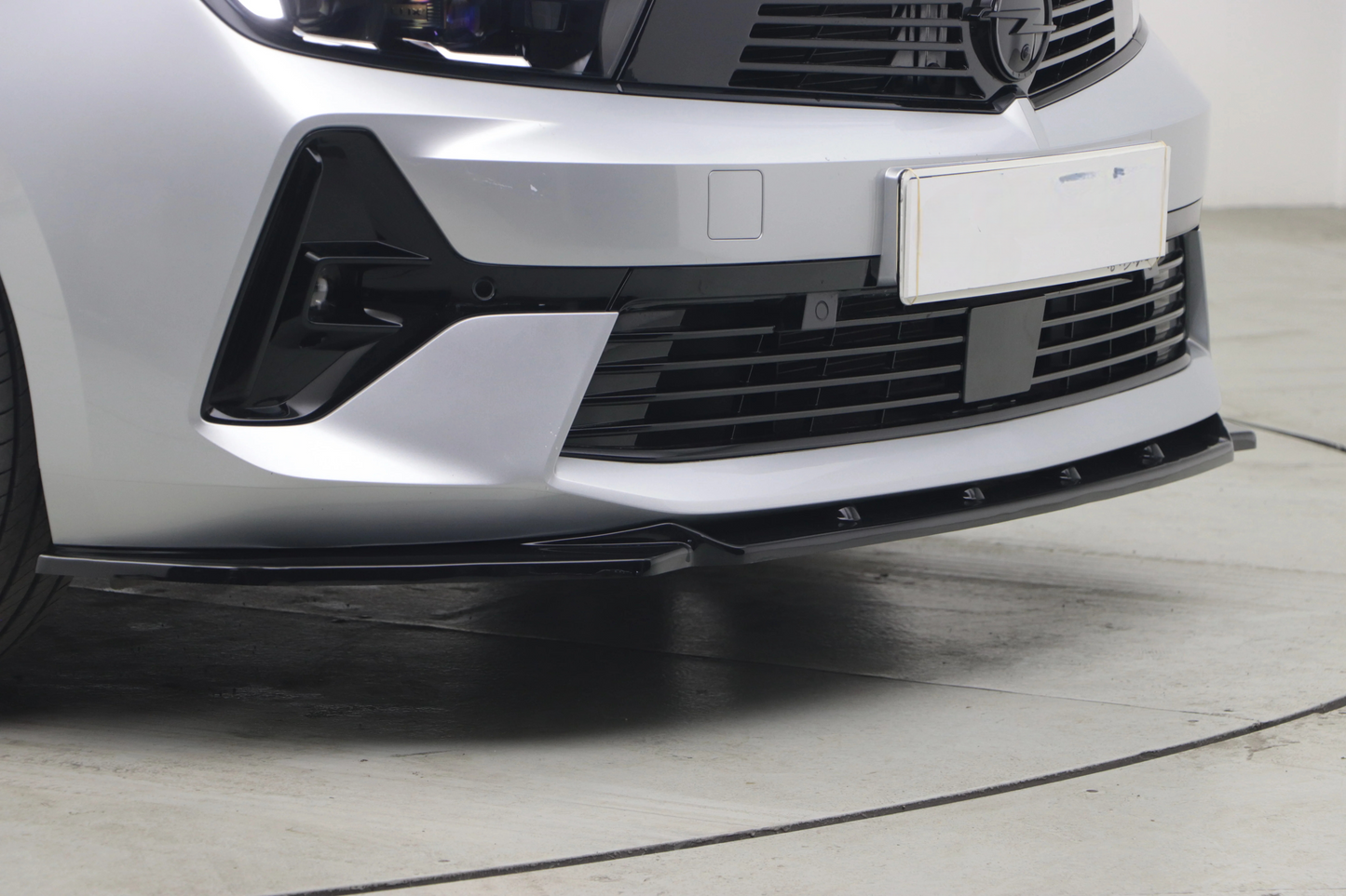 Front splitter suitable for OPEL Astra L 2020+ 