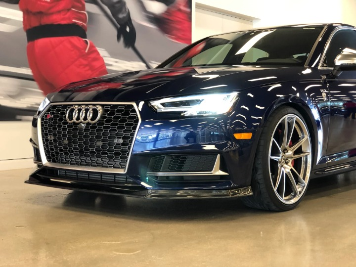 💫ART.8114 Griglia a nido d'ape Look RS4 per Audi A4 B9 2017-2019💫