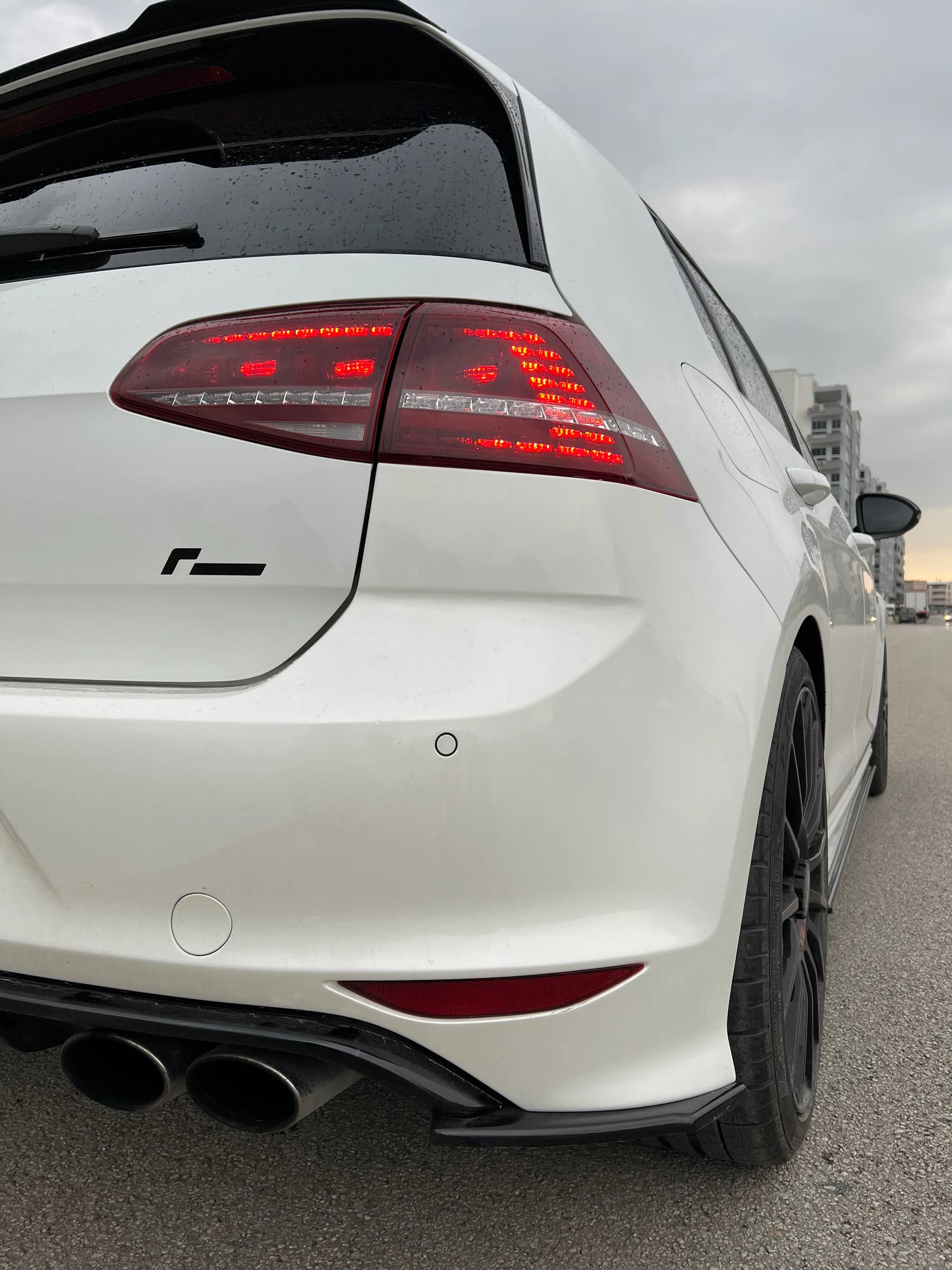 Side Splitters Fit For VW Volkswagen Golf MK 7.5R 2017-2020 