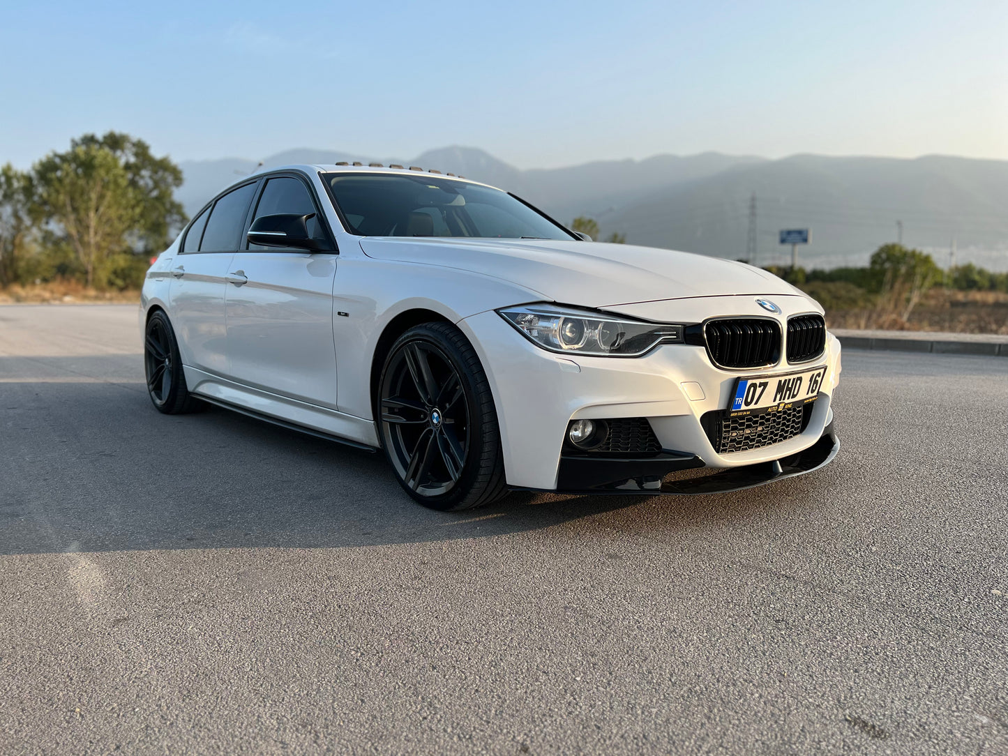 Splitter Anteriore BMW Serie 3 F30 M-Pack 2012-2019 Con Flap Con ABE TÜV