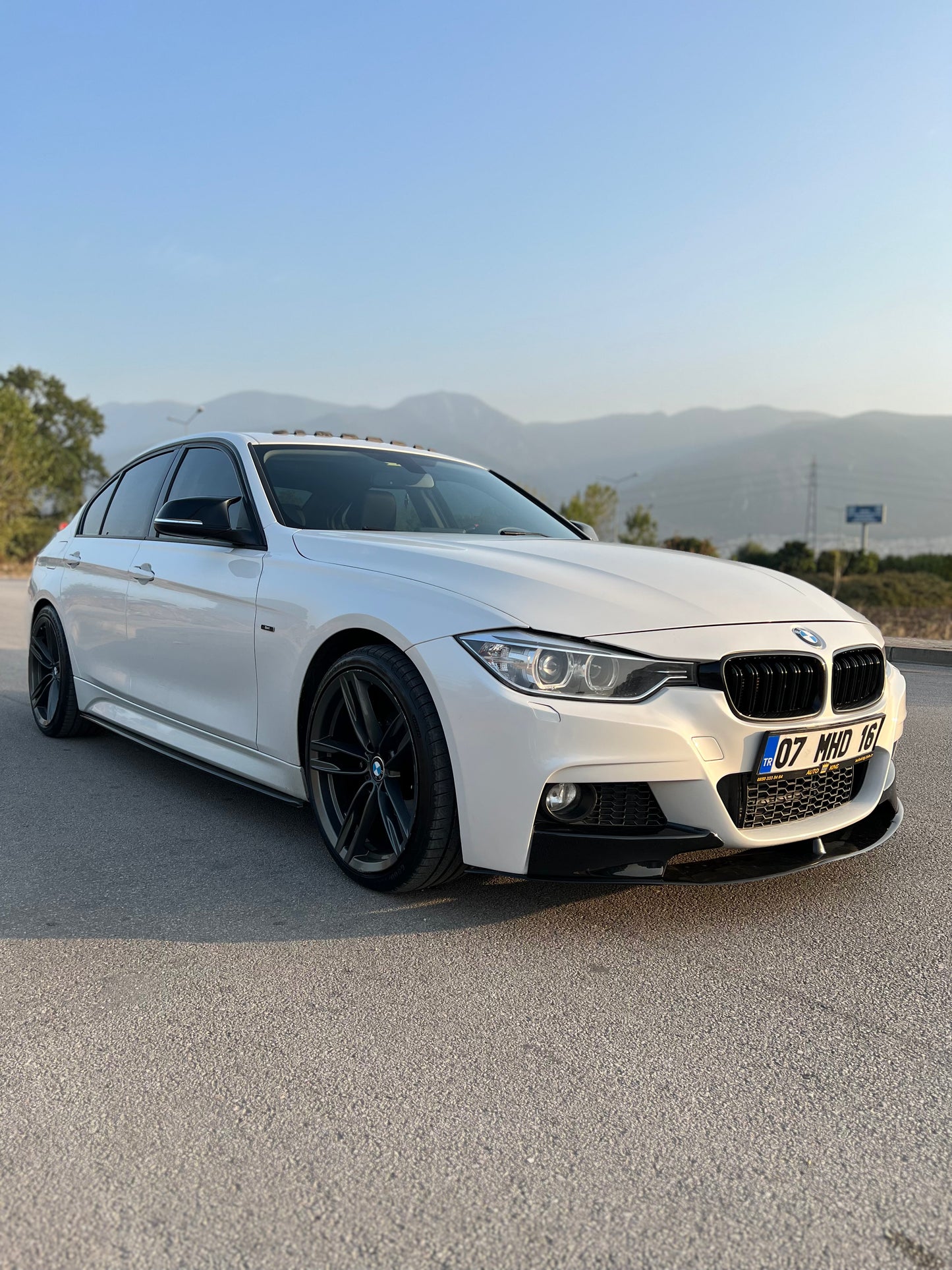 Splitter Anteriore BMW Serie 3 F30 M-Pack 2012-2019 Con Flap Con ABE TÜV