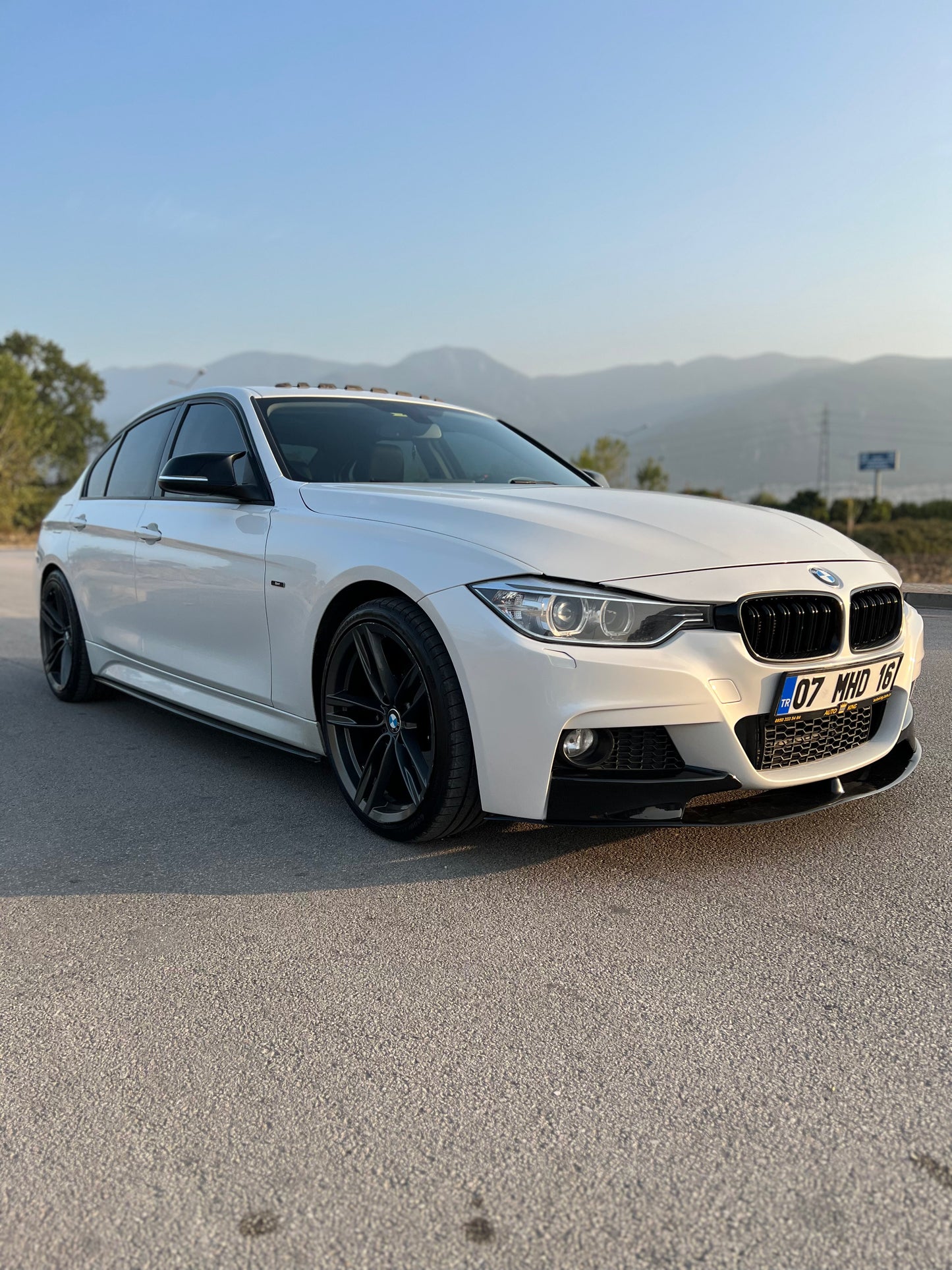 Splitter Anteriore BMW Serie 3 F30 M-Pack 2012-2019 Con Flap Con ABE TÜV