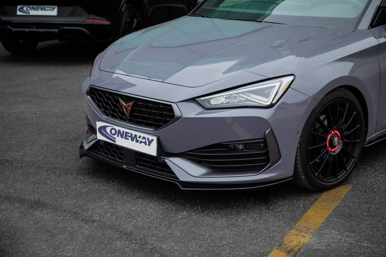 Splitter Anteriore COMPATIBILE PER CUPRA Leon 2020+ Versione 3 Senza ABE TÜV