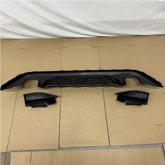 💫ART.4666 Diffusore Posteriore adatto per Ford Focus ST MK4 Hatchback 18-22💫