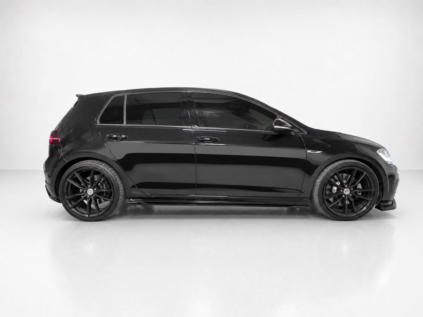 💕ART.10255 SOTTO  MINIGONNE Volkswagen Golf Mk7 Facelift R-Line NERO LUCIDO💕
