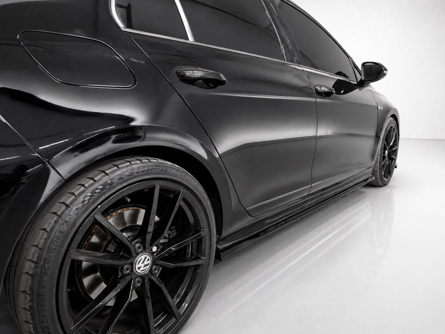 💕ART.10255 SOTTO  MINIGONNE Volkswagen Golf Mk7 Facelift R-Line NERO LUCIDO💕