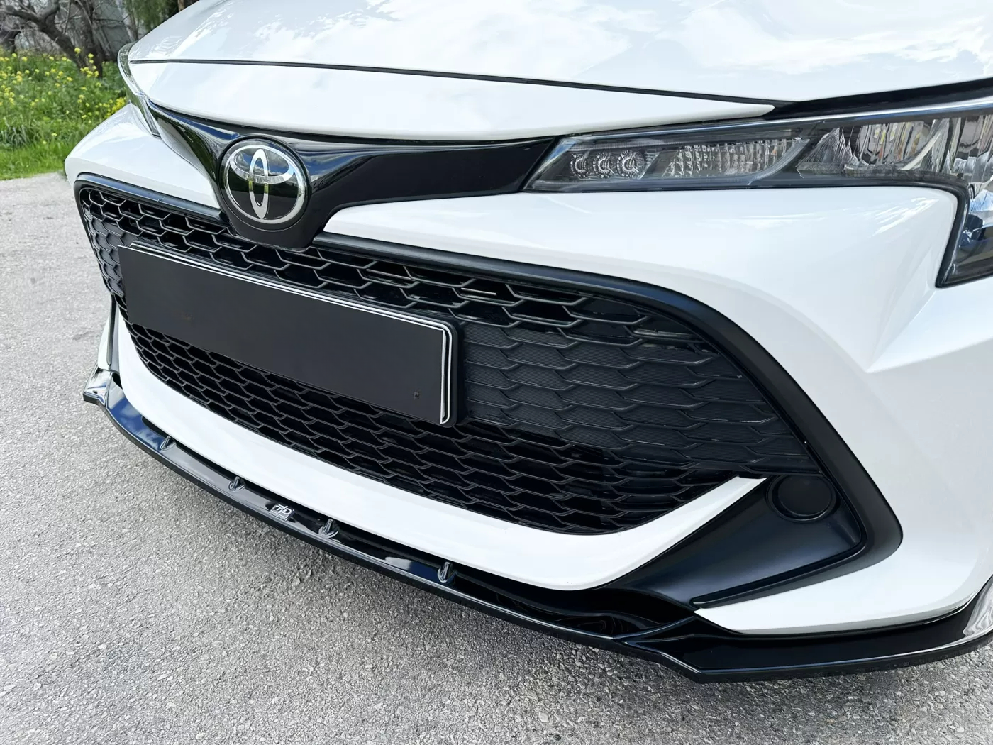 Splitter anteriore adatto per Toyota Corolla Mk12 Hatchback/Touring Sports 2018-
