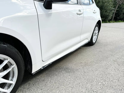 Minigonne laterali adatto per Toyota Corolla Mk12 Hatchback/Touring Sports 2018-