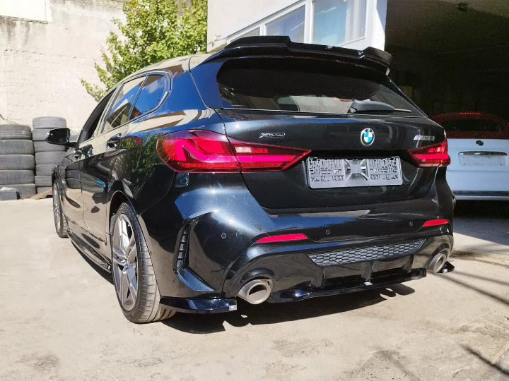 ❄️Splitter centrale posteriore adatto per BMW M135i F40❄️