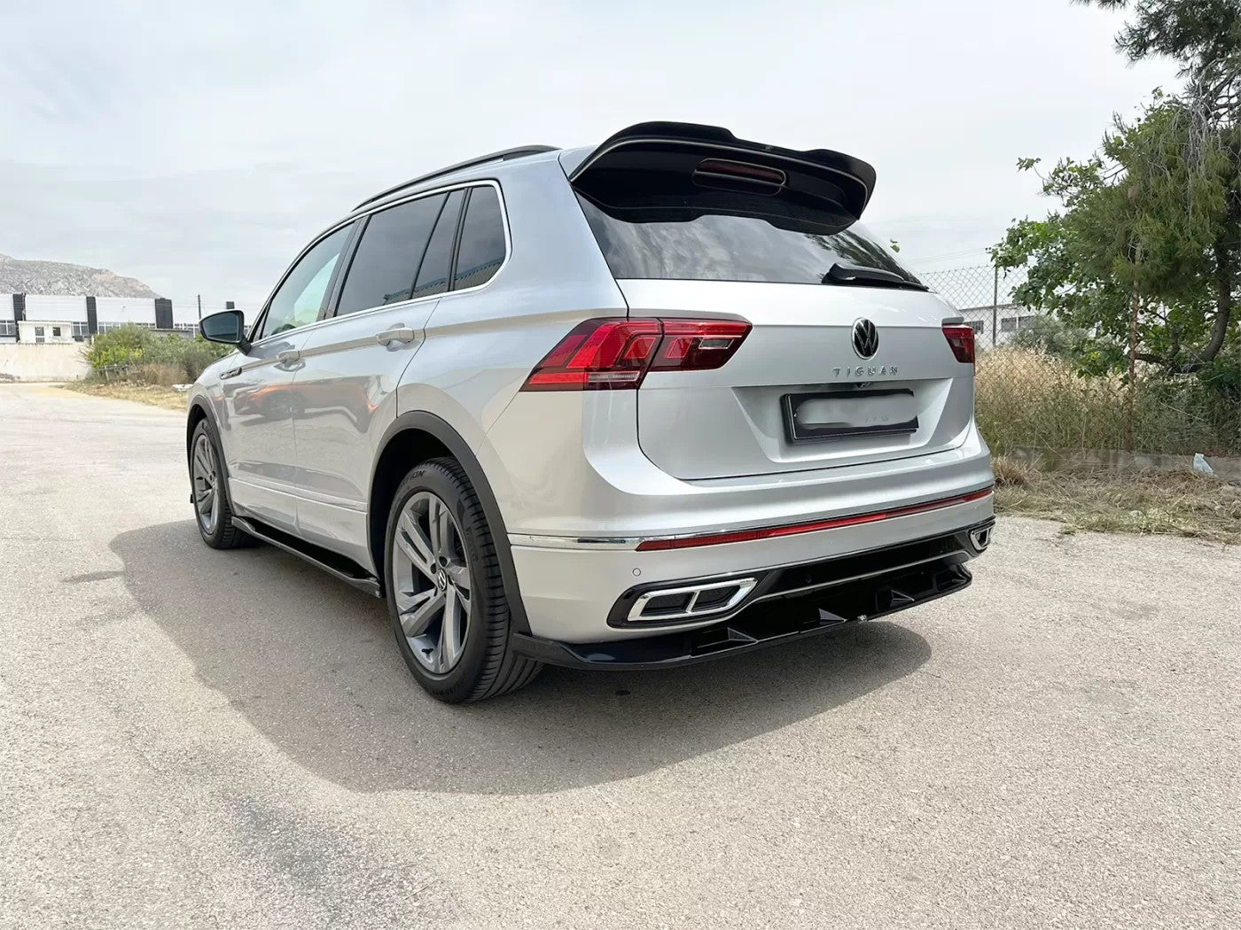 🔥REAR SPLITTER ADATTO PER VOLKSWAGEN TIGUAN R-LINE MK2 FACELIFT (2020–2024)🔥