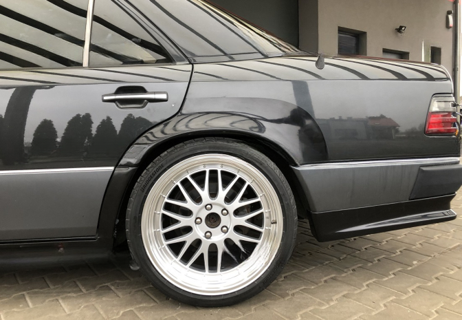 ❤️Estensioni parafango posteriore compatibili con MERCEDES W124 stile 500E❤️